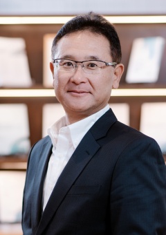 our-expert-image