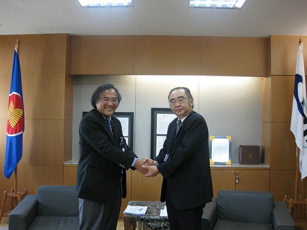 Visit of Professor of Graduate School of Public Policy, the University of Tokyo, Mr. Ryozo Hayashi