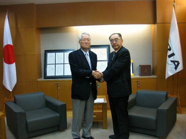 Visit of Dr. Tamotsu Nomakuchi, President of AIST?