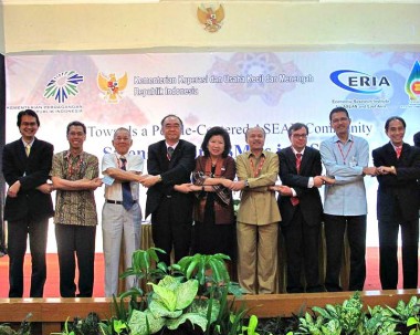 Symposium on "Towards a People-Centered ASEAN Community: Strengthening SMEs in ASEAN"