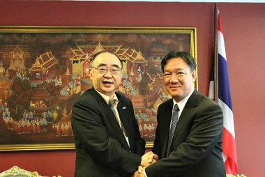 Executive Director of ERIA Meets Mr. Kittirat Na-Ranong and Mr. Arkhom Termpittayapaisith
