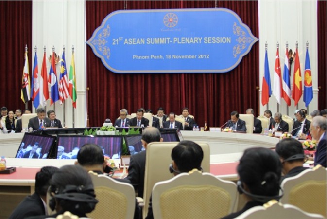 ERIA Submits a Series of Recommendations at the 21st ASEAN Summit