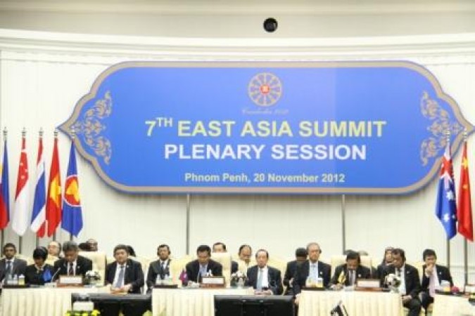 EAS Leaders call for more cooperation with ERIA to implement ASEAN Connectivity