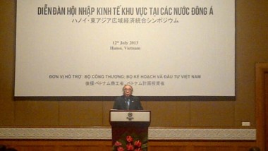 ERIA co-organizes a Symposium on "Economic Integration in East Asia" in Hanoi, Vietnam