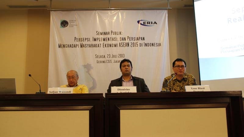 ERIA Economist is invited to Public Seminar related to AEC in Indonesia