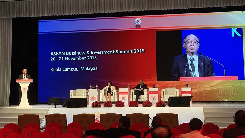 ERIA Contributes to the 27th ASEAN Summit and 10th East Asia Summit