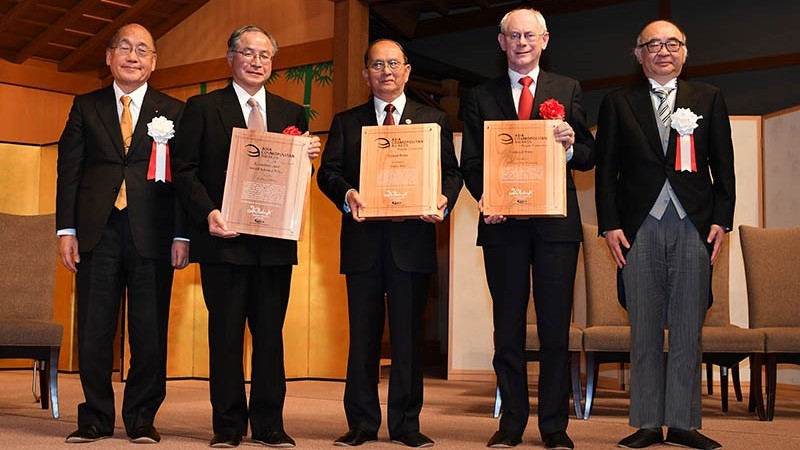 HE Thein Sein Receives the 3rd Asia Cosmopolitan Award