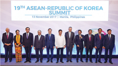 Article - Sultan attends Asean-Korea, Asean-Japan Summits
