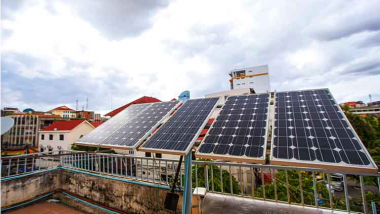 Article - Solar power takes the spotlight
