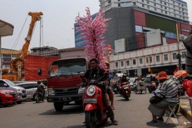 The Indonesian Economy in Turbulent Times