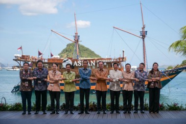 ASEAN Must Reengage with Myanmar