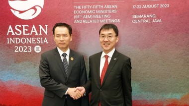 ERIA President Meets Lao PDR Minister of Industry and Commerce